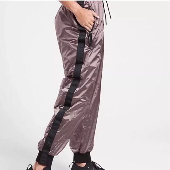 ATHLETA x Allyson Felix Legend Luxe Track Pant metallic Size Large NEW - Picture 2 of 12